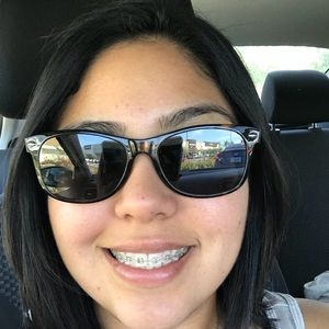 Meet your Posher, Natali